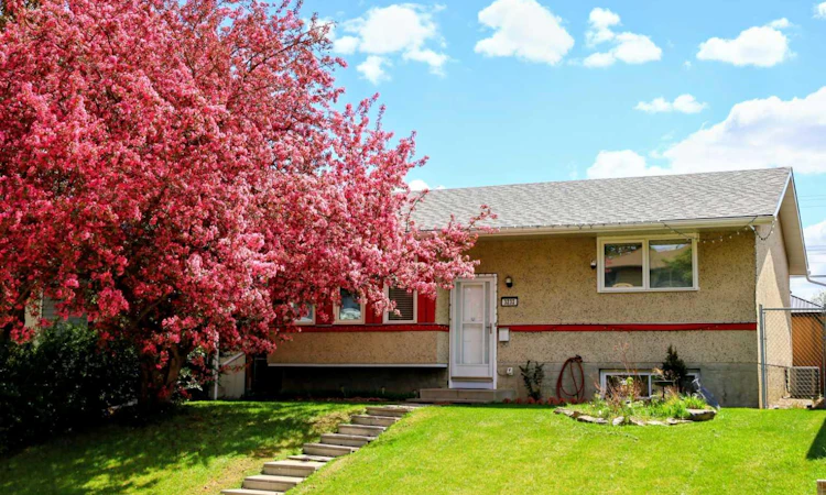 3232 Doverville Crescent SE