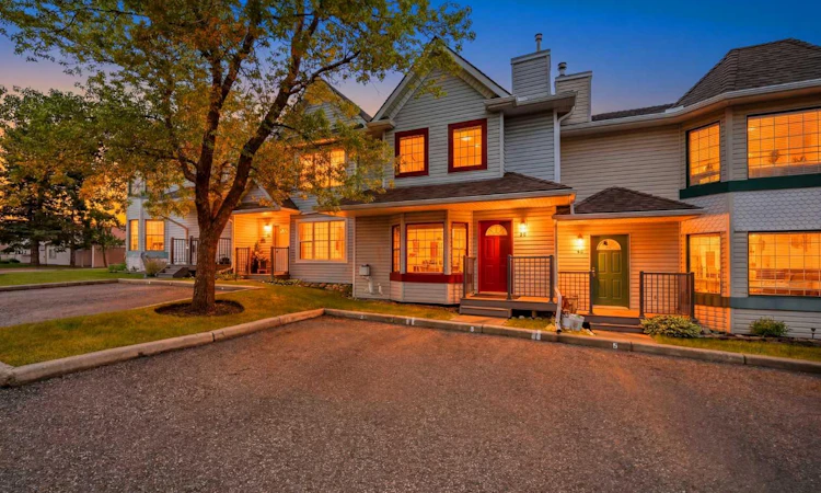 42 Patina Point SW