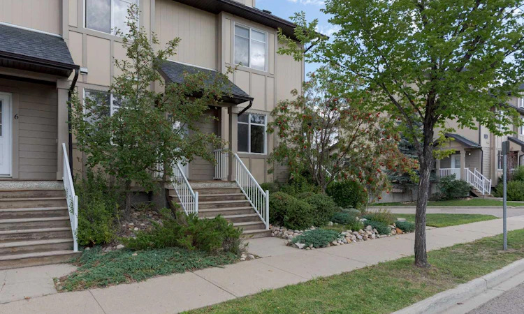 7-137 Fontaine Crescent
