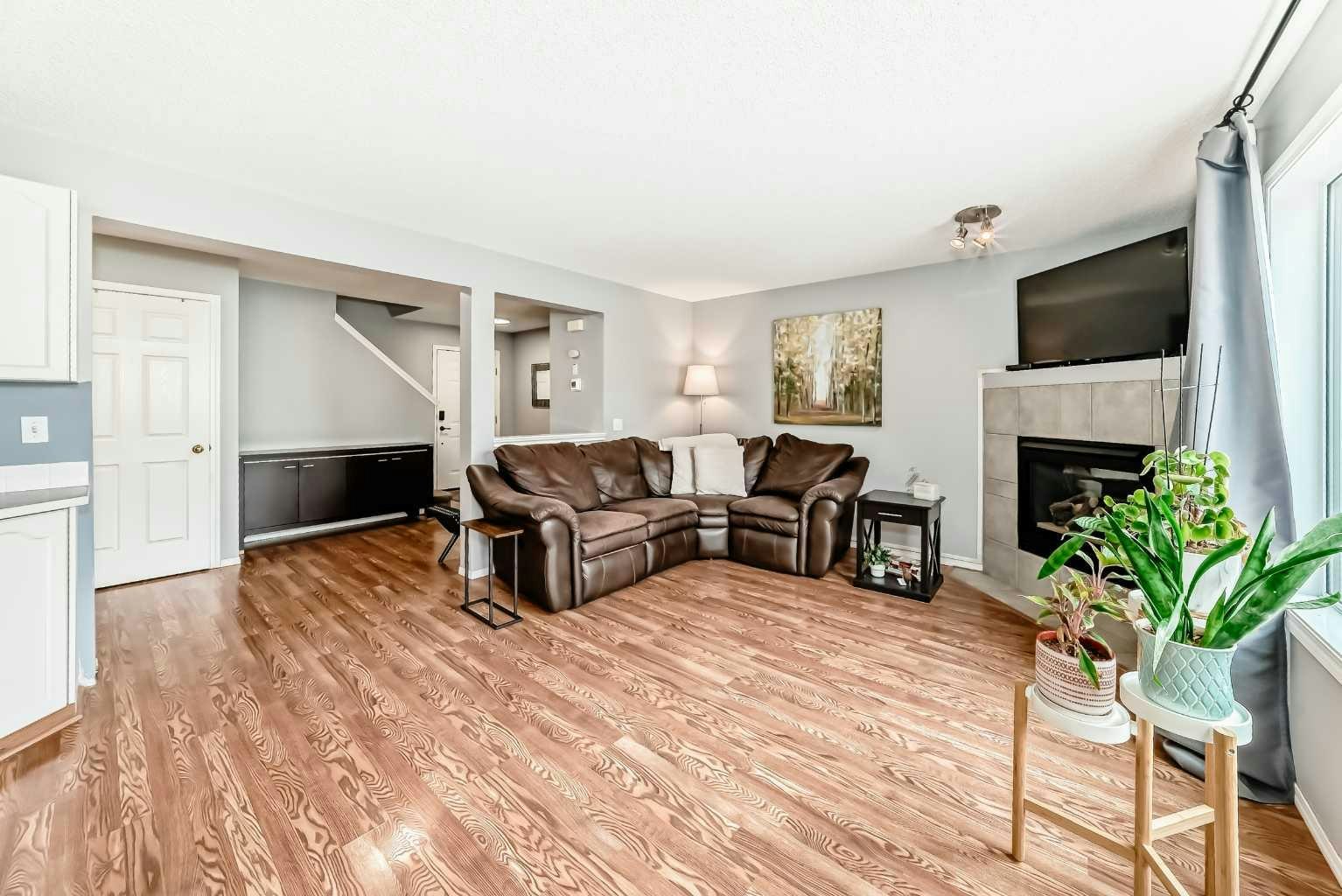 15 Citadel Meadow Crescent NW, Calgary, AB, T3G 4Z1