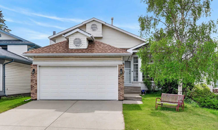76 Hawkmount Close NW