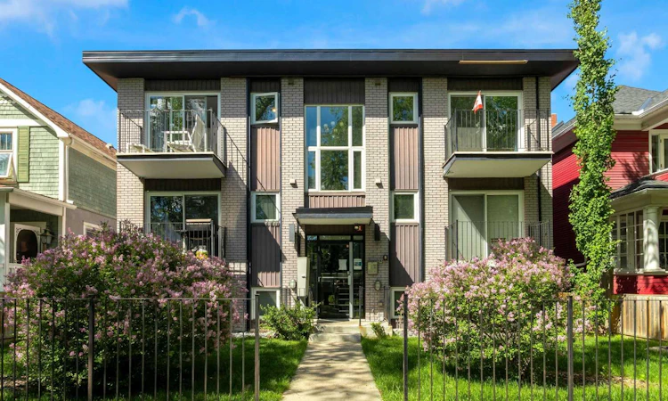 302-1736 13 Avenue SW