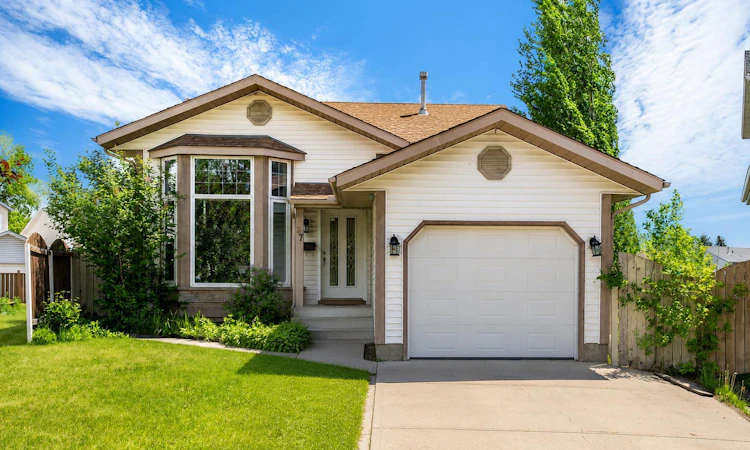 27 Erin Green Place SE