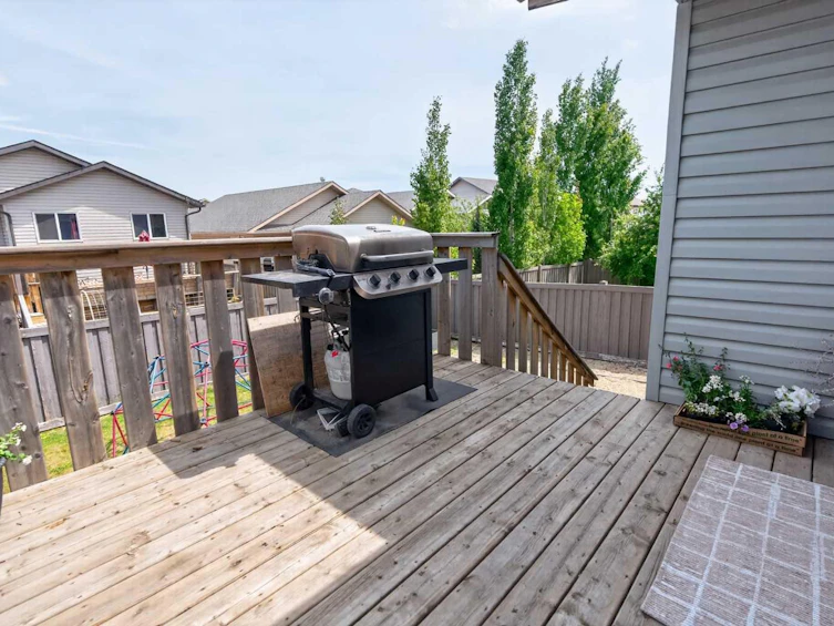 11817 87 Street, Grande Prairie, AB, T8X 0H3 - 32