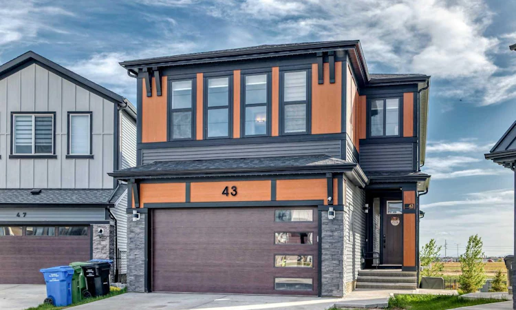 43 Homestead Close NE