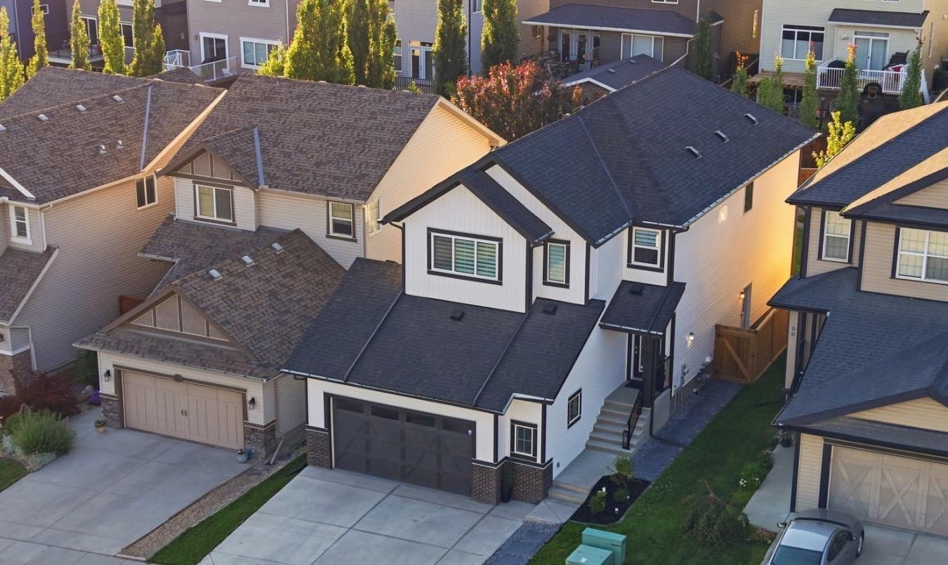 92 Heritage Hill, Cochrane, AB, T4C 0L4