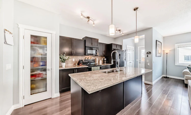 10 Reunion Grove NW