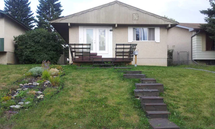 3256 Doverville Crescent SE