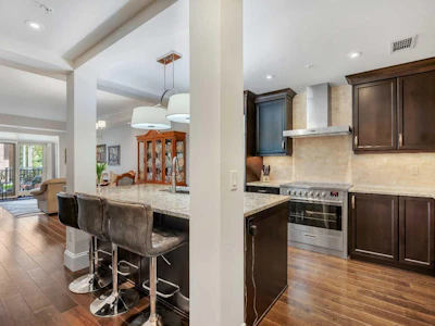 104-221 Quarry Way SE - 4