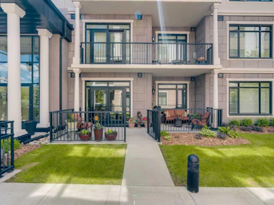 104-221 Quarry Way SE - 2