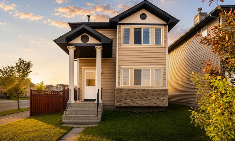 5 Taralake Terrace NE
