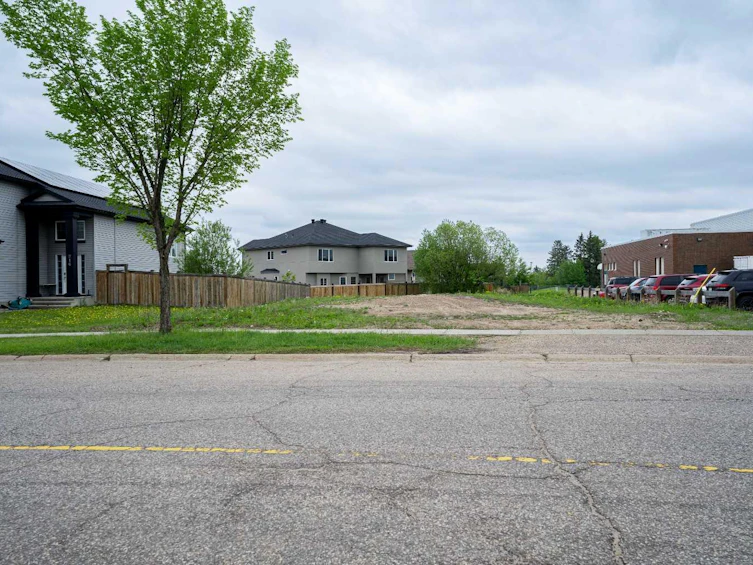 212 Beacon Hill Drive, Fort Mcmurray, AB, T9H 2P1 - 5