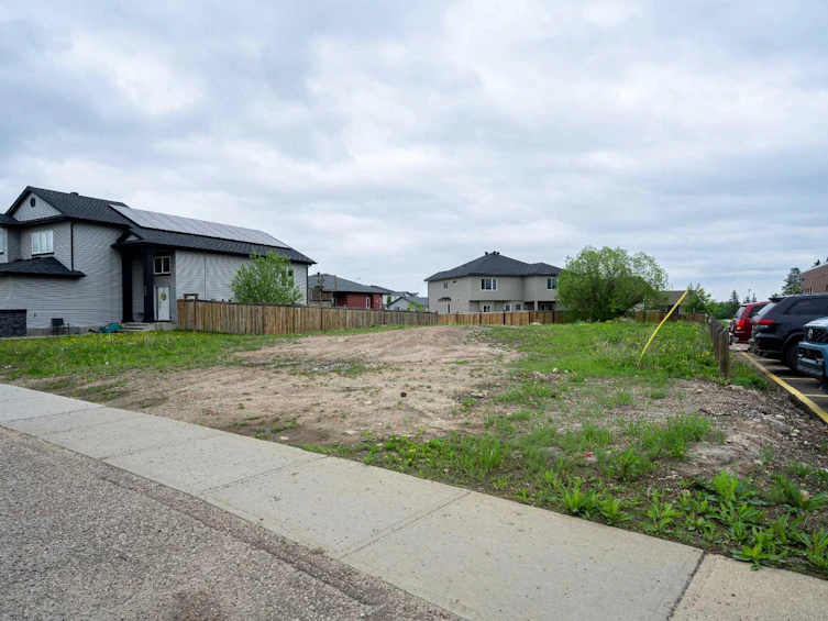 212 Beacon Hill Drive, Fort Mcmurray, AB, T9H 2P1