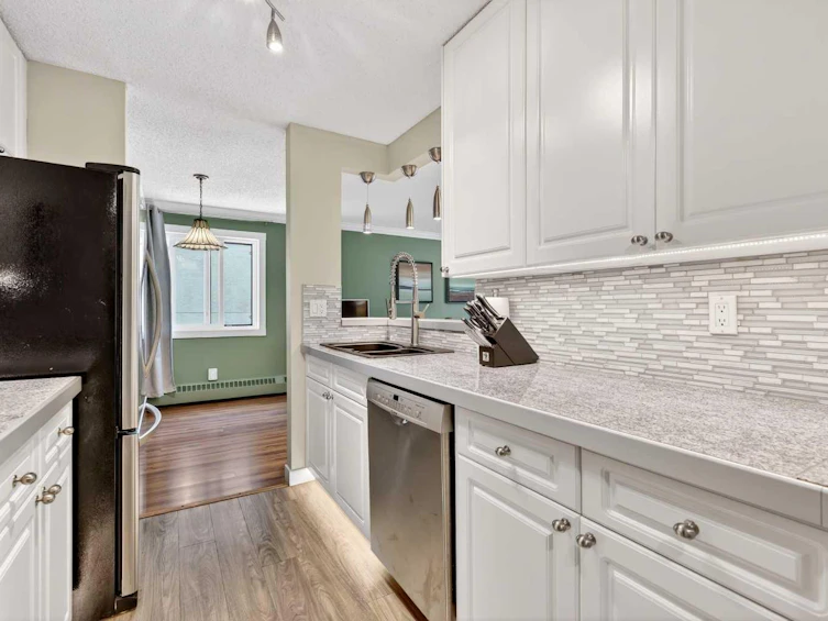 203-727 56 Avenue SW, Calgary, AB, T2V 4Z8 - 13