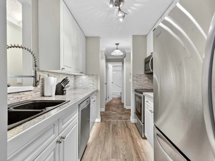 203-727 56 Avenue SW, Calgary, AB, T2V 4Z8 - 14