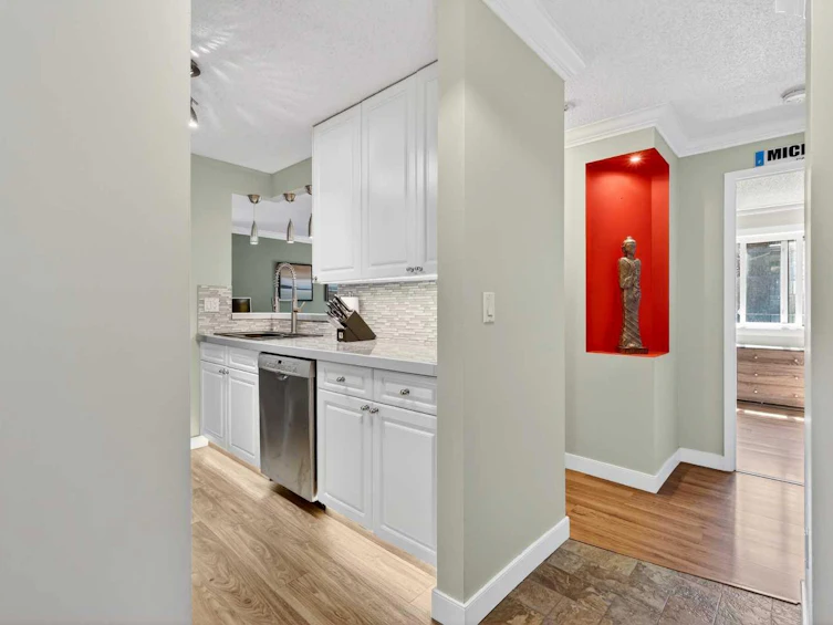 203-727 56 Avenue SW, Calgary, AB, T2V 4Z8 - 9