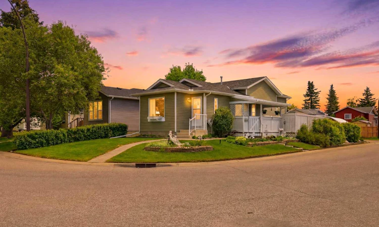 45 Taradale Close NE
