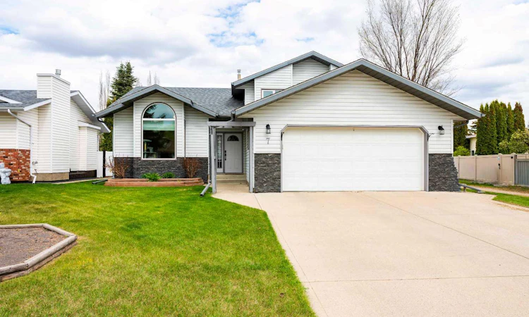7 Davison Drive