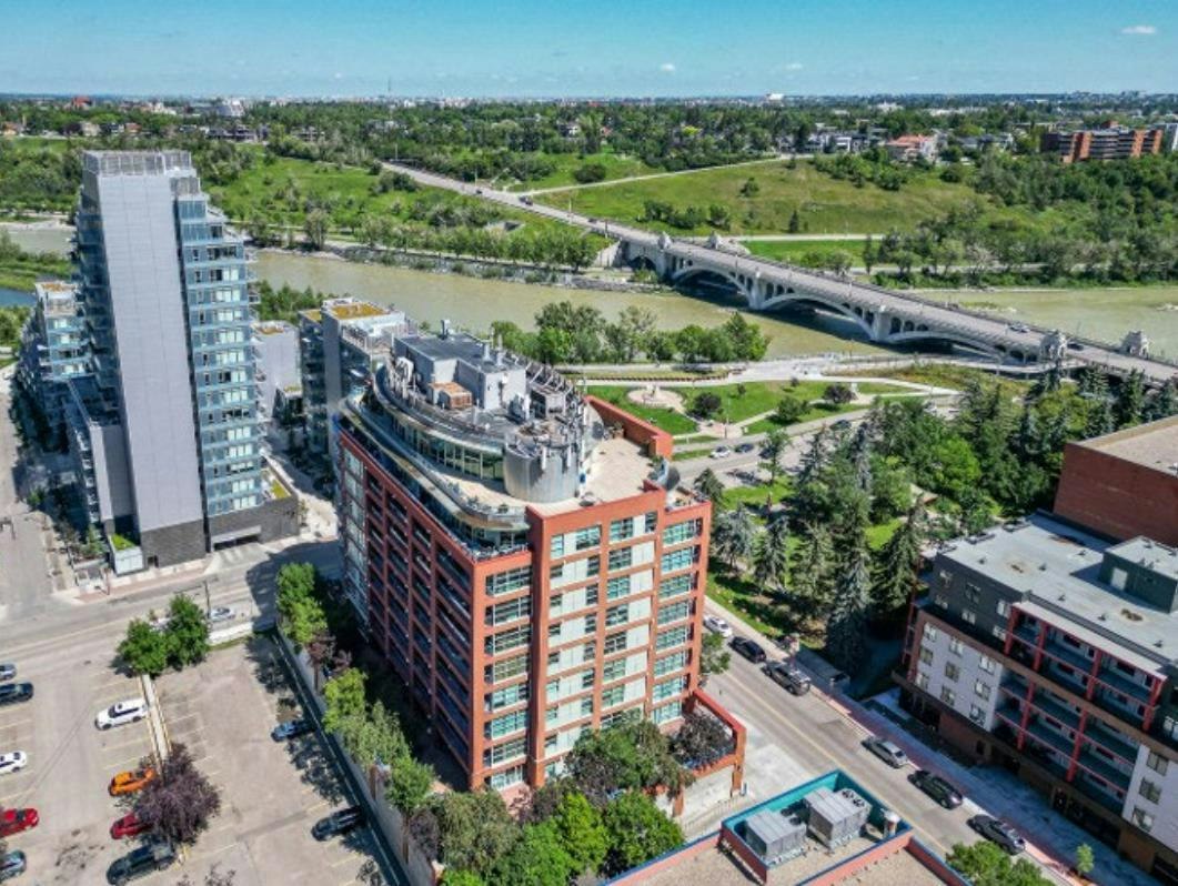 902-205 Riverfront Avenue SW, Calgary, AB, T2P 5K4
