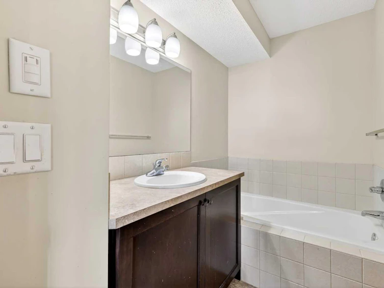 490 New Brighton Drive SE, Calgary, AB, T2Z 0K1 - 26