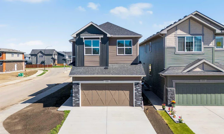 215 Sora Terrace SE