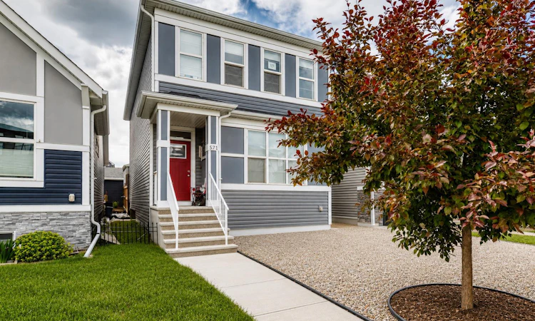 571 Seton Circle SE