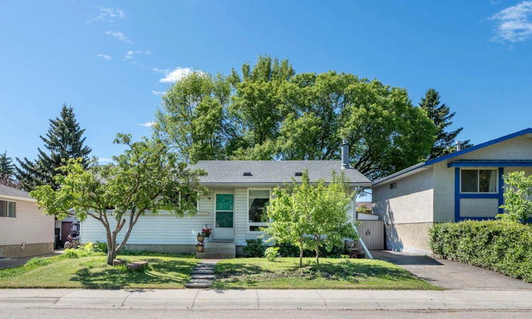 1019 Lysander Drive SE