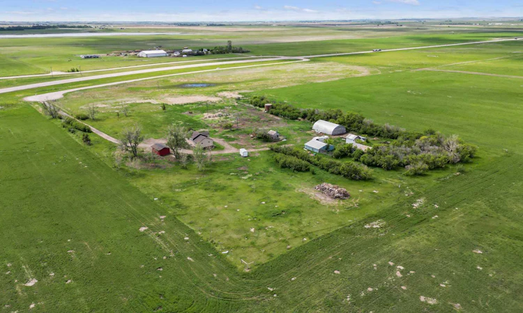 263080 Township Road 270a