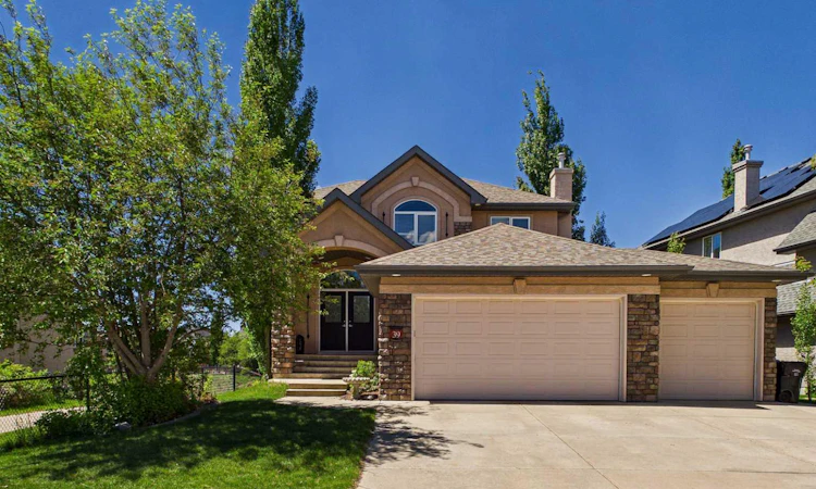 39 Tuscany Glen Place NW