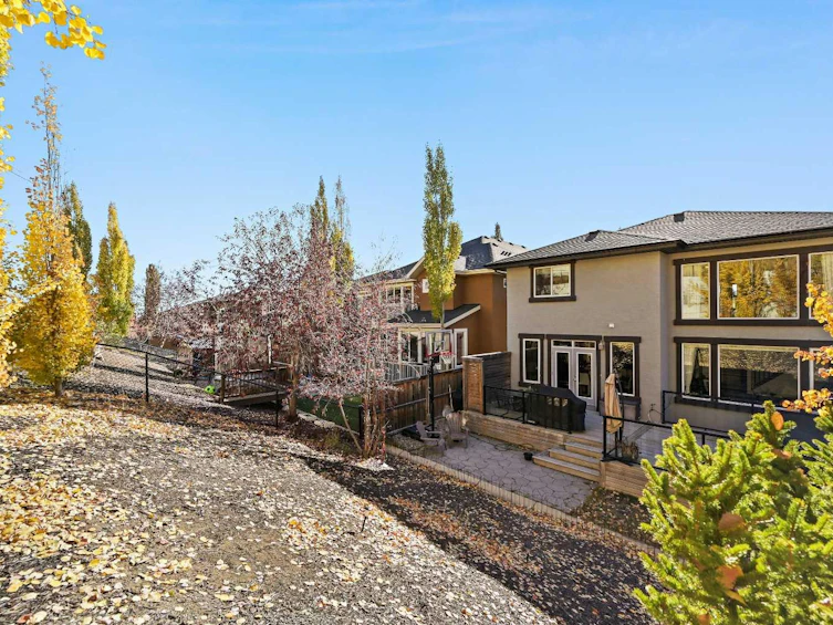 129 Springbluff Boulevard SW, Calgary, AB, T3H 0N3 - 32
