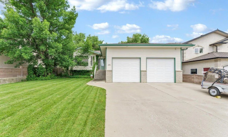 94 Perry Crescent NE