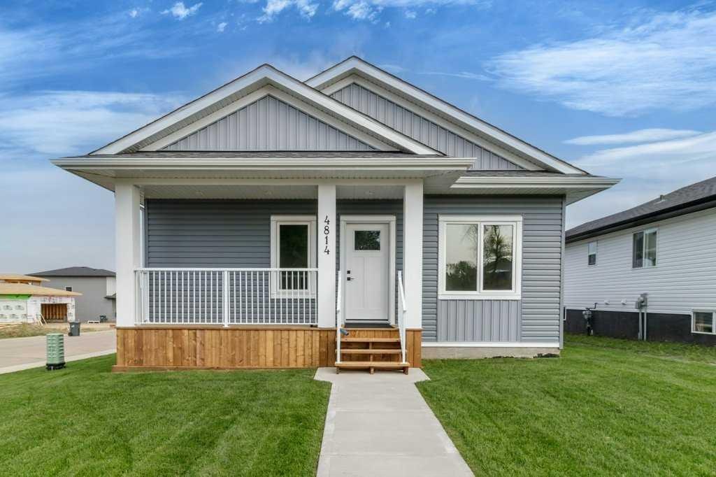 4814 55 Avenue, Bentley, AB, T0C 0J0
