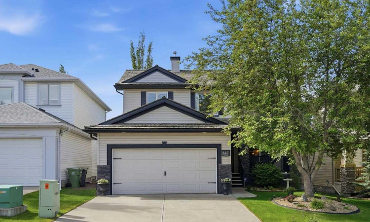347 Mt Douglas Green SE