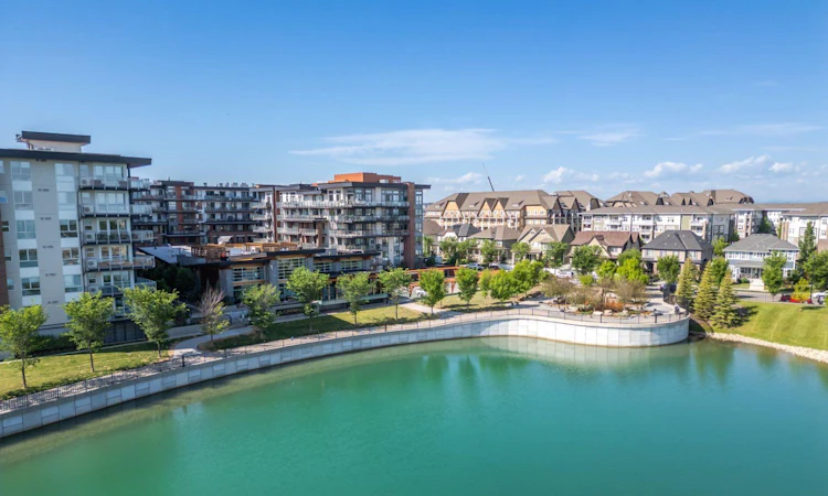 128-122 Mahogany Centre SE