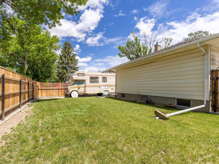 2305 7 Avenue N, Lethbridge, AB, T1H 0Z2 - 39