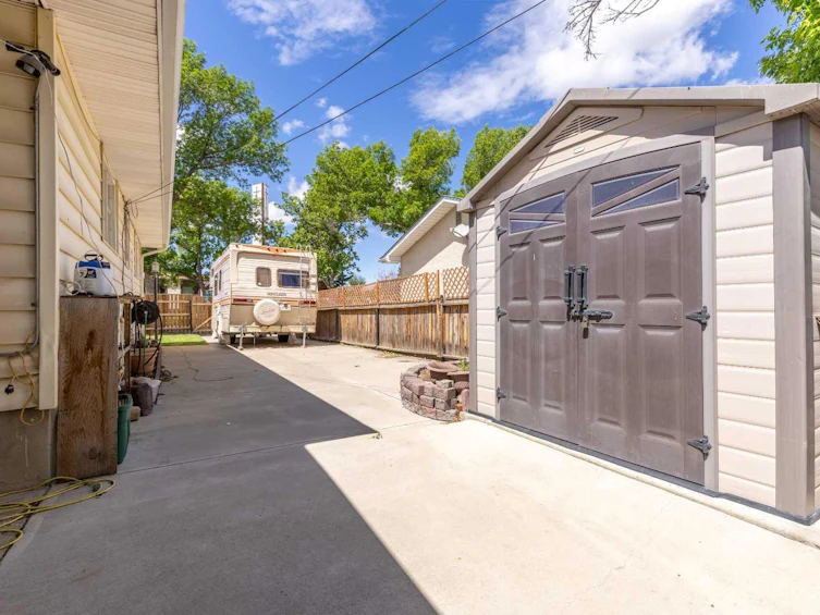 2305 7 Avenue N, Lethbridge, AB, T1H 0Z2 - 36