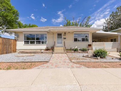 2305 7 Avenue N - 2