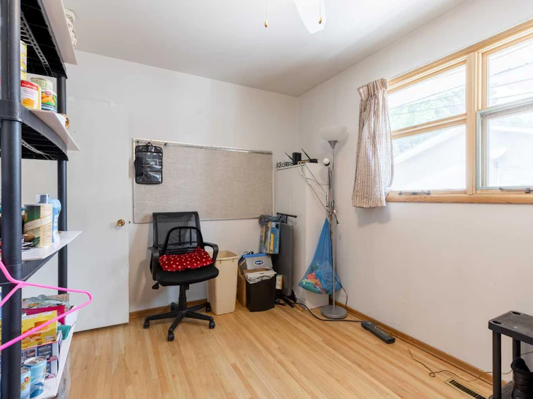 2305 7 Avenue N, Lethbridge, AB, T1H 0Z2 - 15