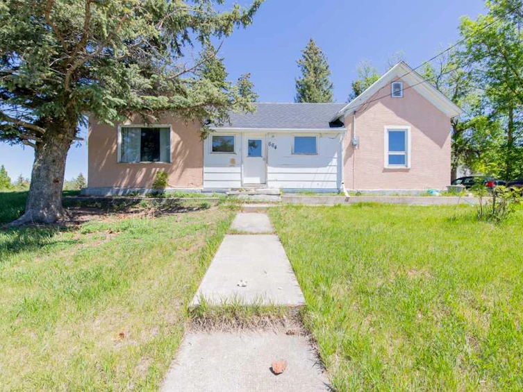 664 1 Street W, Cardston, AB, T0K 0K0