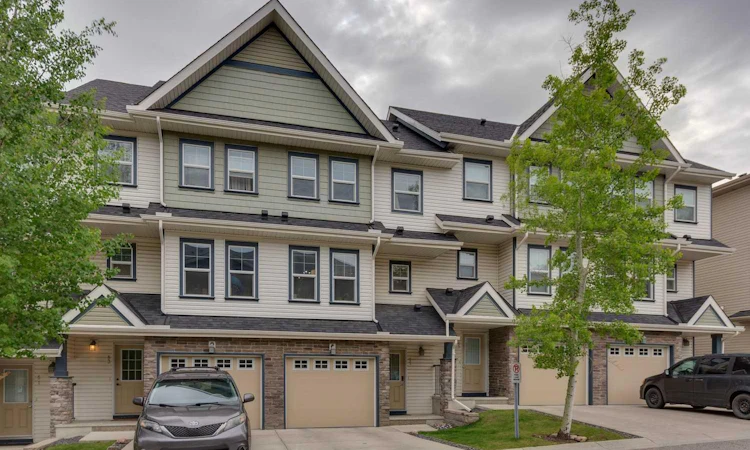 55 Panatella Road NW