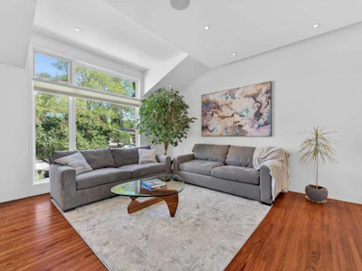 5119 Vallance Crescent NW - 4