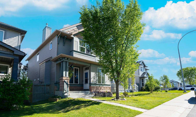 213 Tuscany Valley Green NW