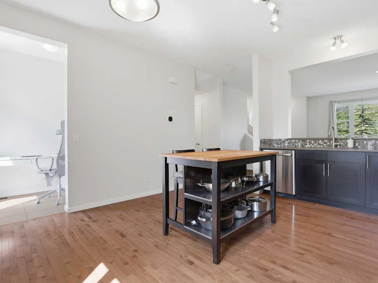 184 Chapalina Square SE, Calgary, AB, T2X 0L5 - 17