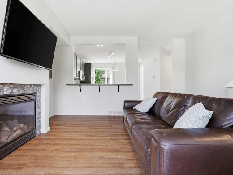 184 Chapalina Square SE, Calgary, AB, T2X 0L5 - 3