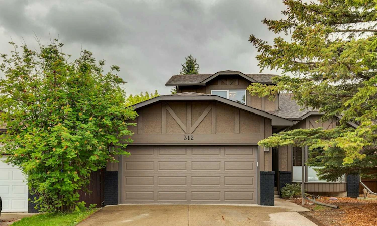 312 Shawcliffe Circle SW