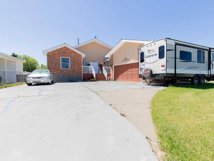 214 3 Street W, Cardston, AB, T0K 0K0 - 3
