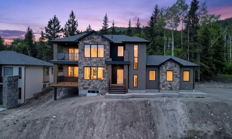 72 Kananaskis Drive