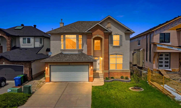 1433 Strathcona Drive SW