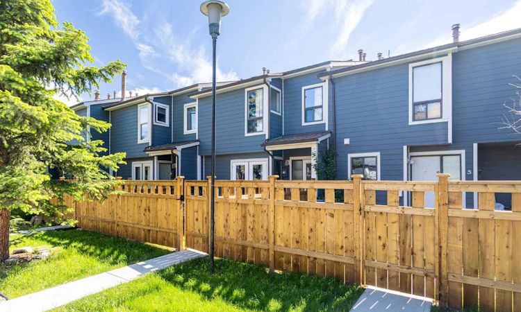 4-203 Grier Terrace NE