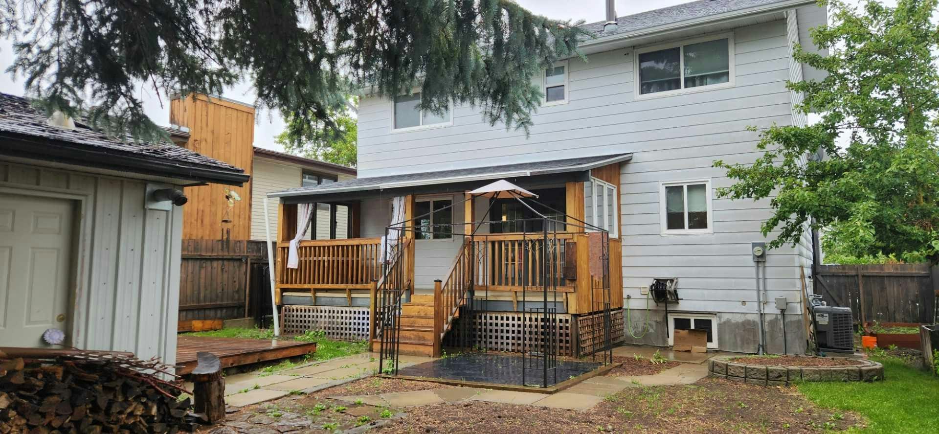 526 33 Street S, Lethbridge, AB, T1J 4G4